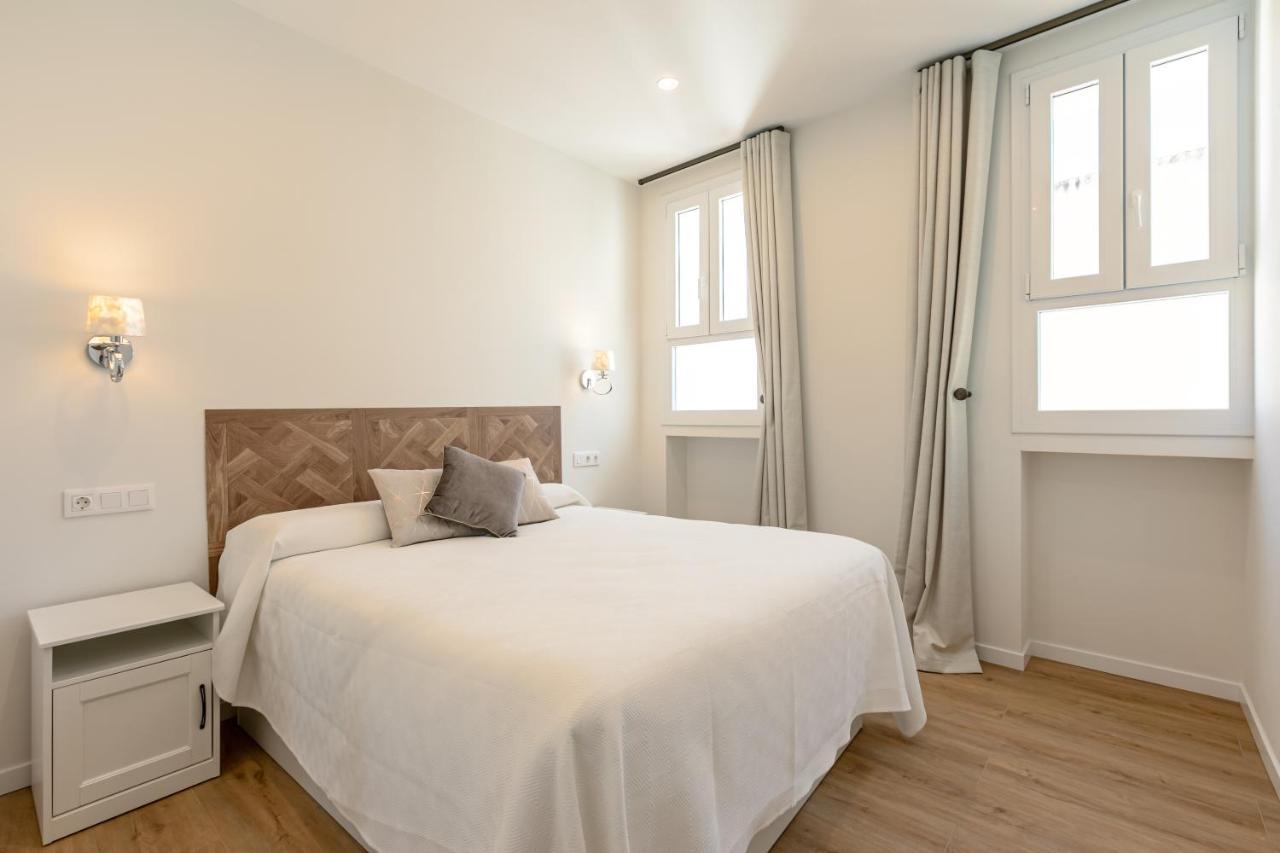La Joya De Santa Cruz Calle Virgenes 21 Sevilla Eksteriør billede